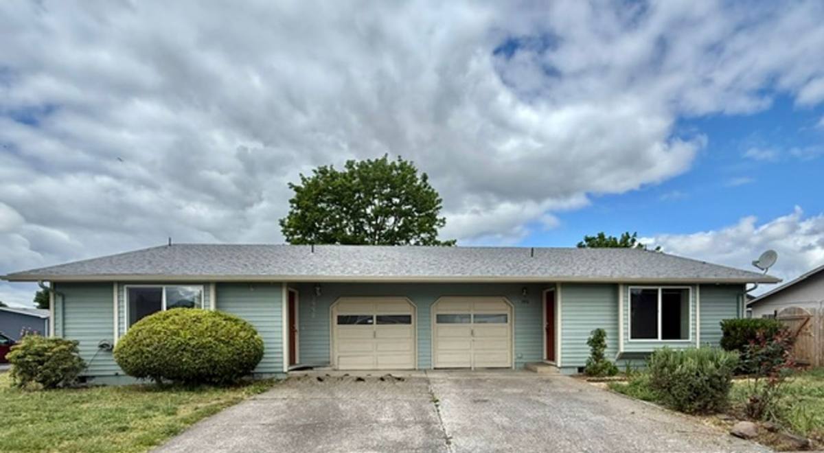 Townhouse for rent at 3996 Linn Ave SE, Albany, OR 97322