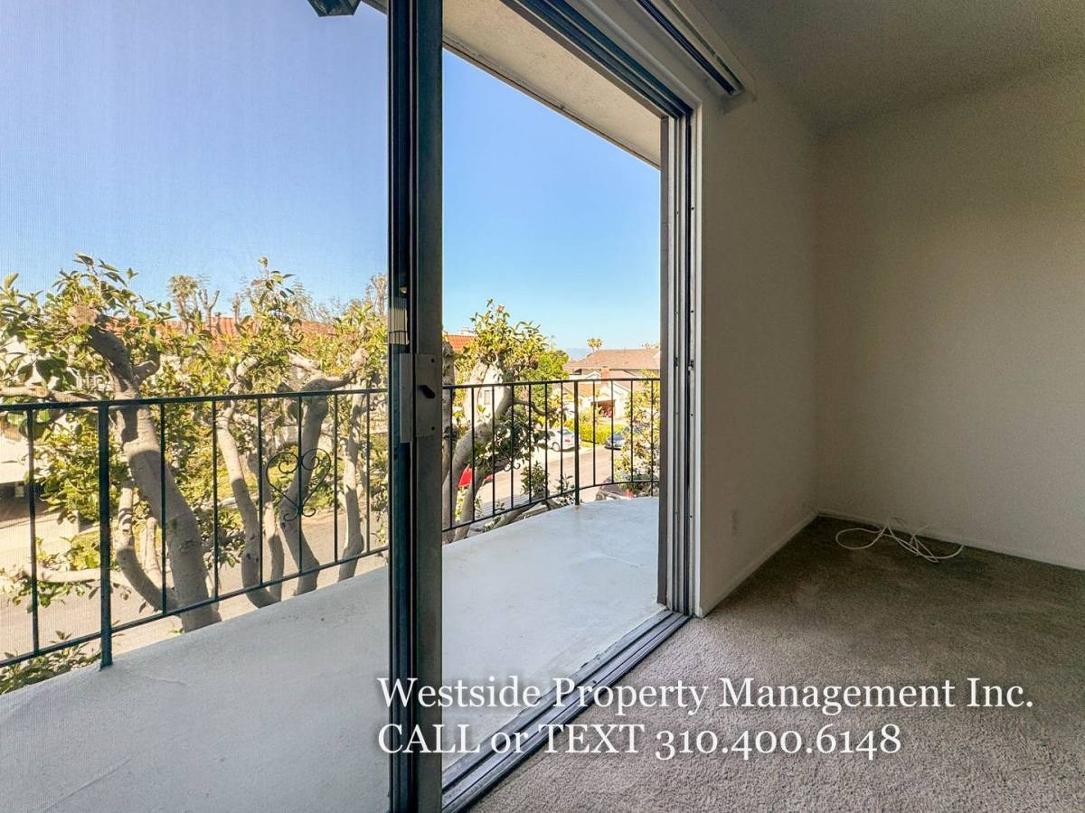 Apartment for rent at 3336 Tilden Ave #207, Los Angeles, CA 90034