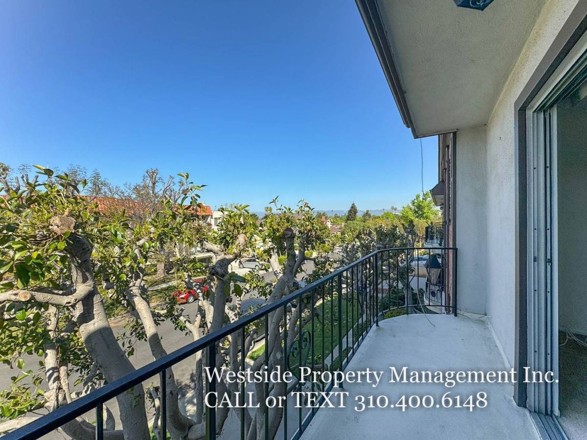 Apartment for rent at 3336 Tilden Ave #207, Los Angeles, CA 90034