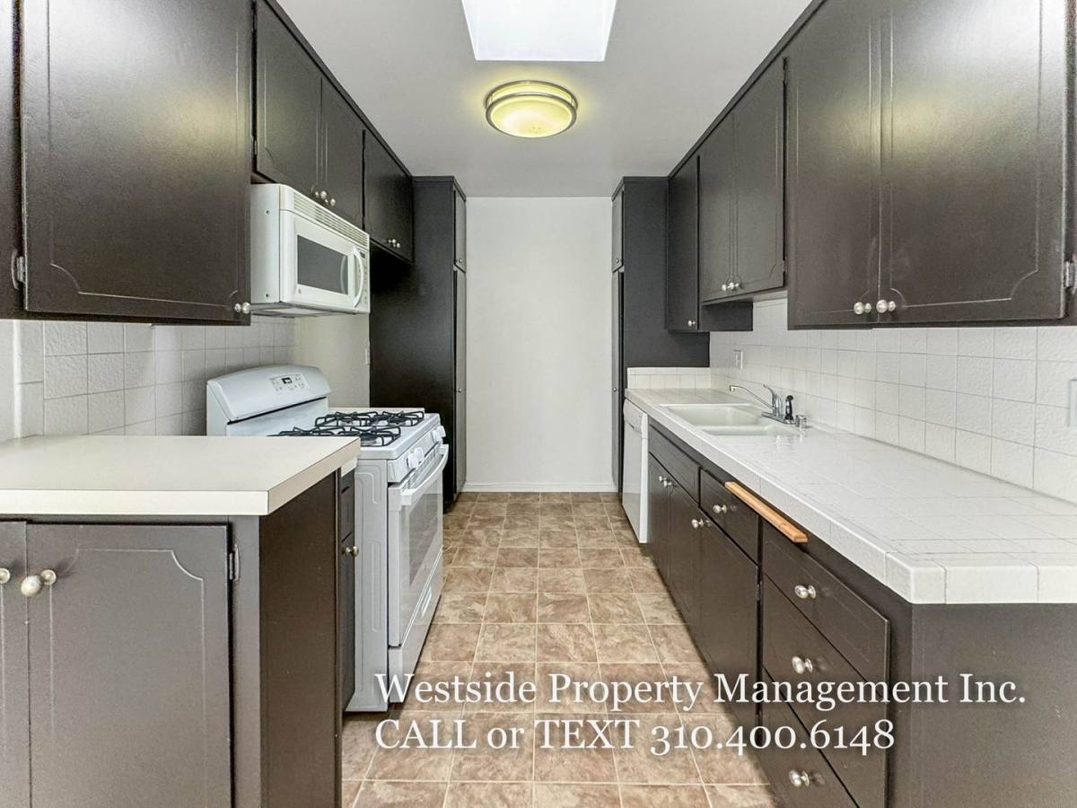 Apartment for rent at 3336 Tilden Ave #207, Los Angeles, CA 90034