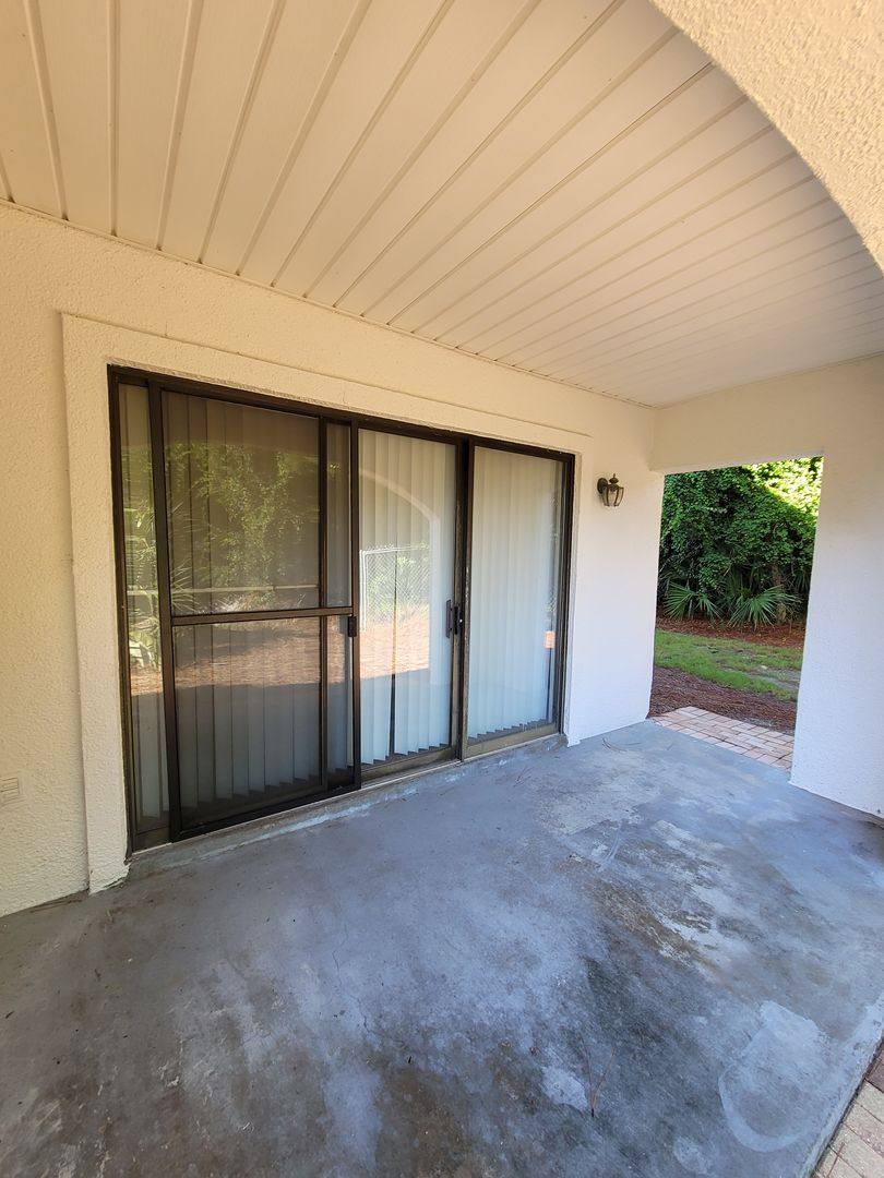 Apartment for rent at 8730 Thomas Dr, Panama City, FL 32408