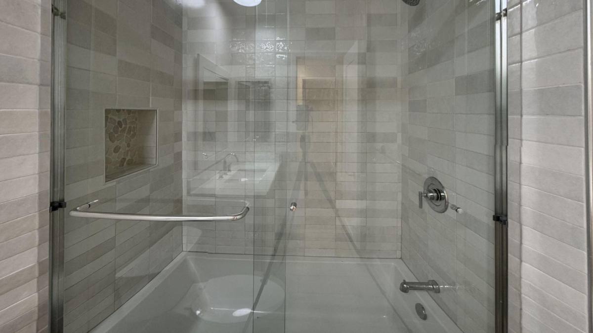 Apartment for rent at 942 7th St #6, Santa Monica, CA 90403