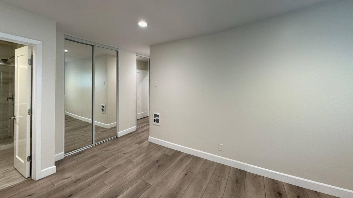 Apartment for rent at 942 7th St #6, Santa Monica, CA 90403