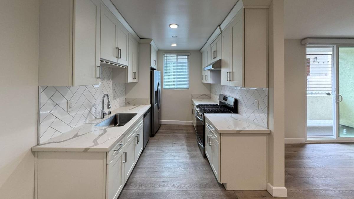 Apartment for rent at 942 7th St #6, Santa Monica, CA 90403