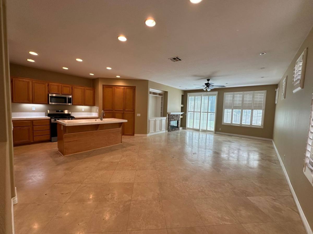 House for rent at 32025 Calle Galarza, Temecula, CA 92592