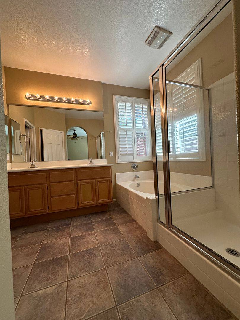 House for rent at 32025 Calle Galarza, Temecula, CA 92592