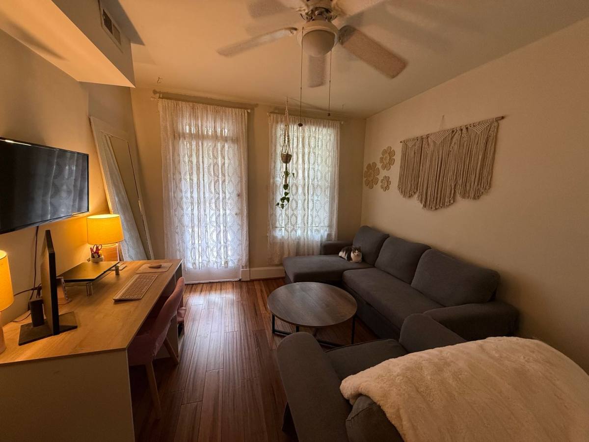 Apartment for rent at 4 N Auburn, Richmond, VA 23221