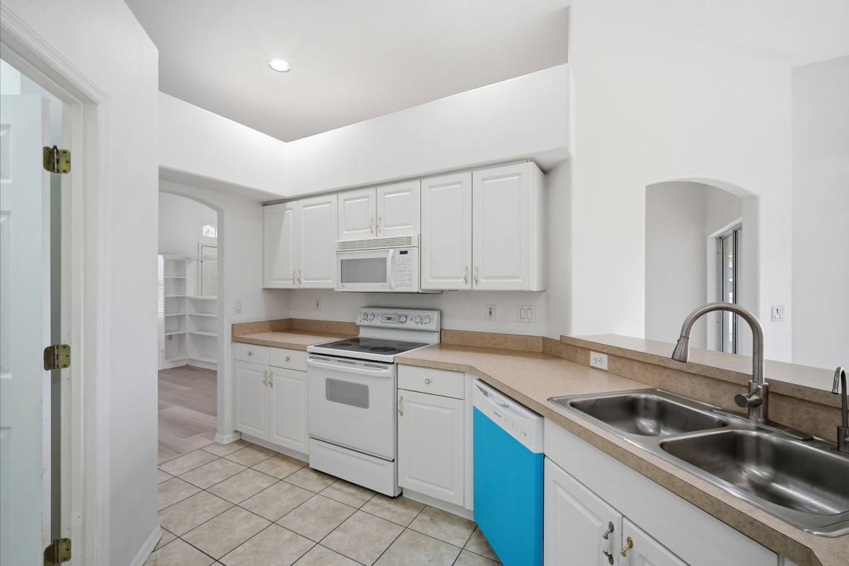 House for rent at 6141 36th Lane E, Bradenton, FL 34203