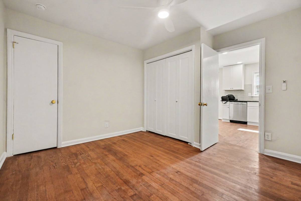 Apartment for rent at 490 Lynnhaven SW, Atlanta, GA 30310