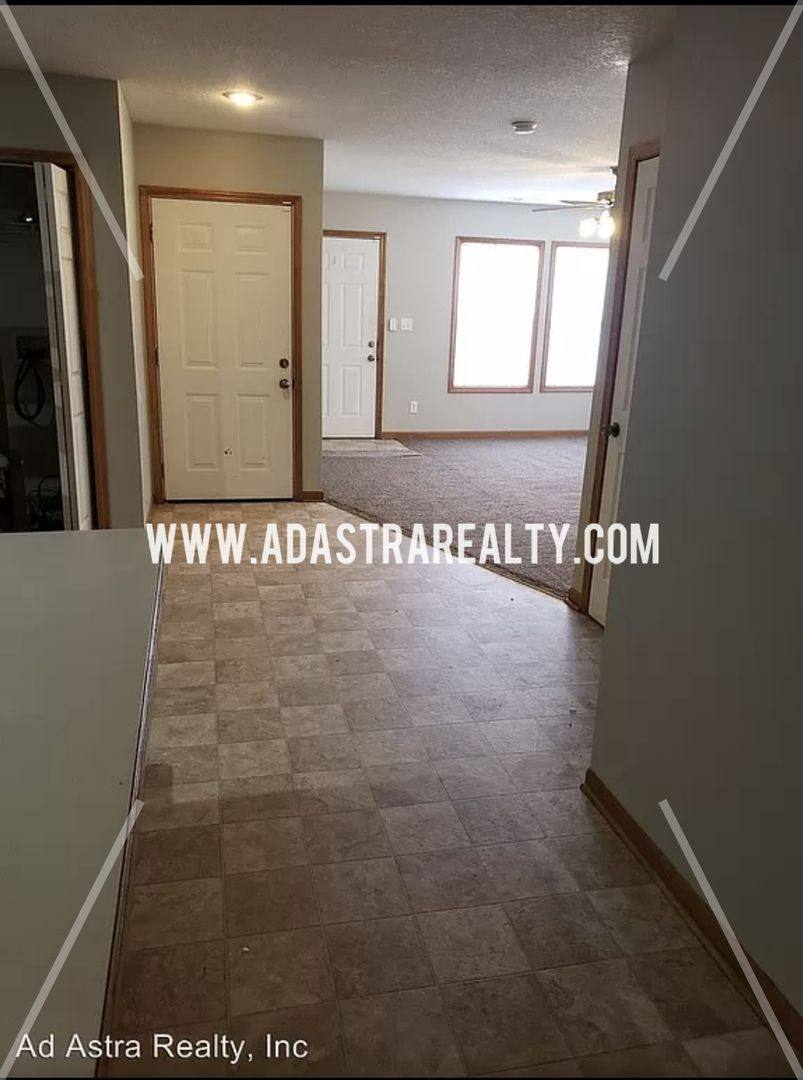 Apartment for rent at 704 Meadow Court, Peculiar, MO 64078