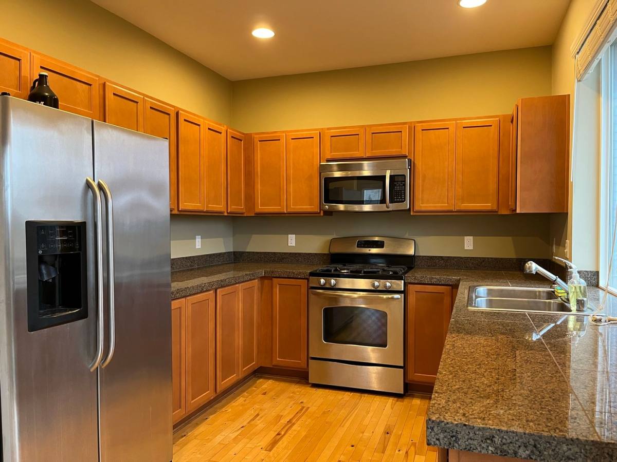 House for rent at 2705 67th Court SE, Auburn, WA 98092