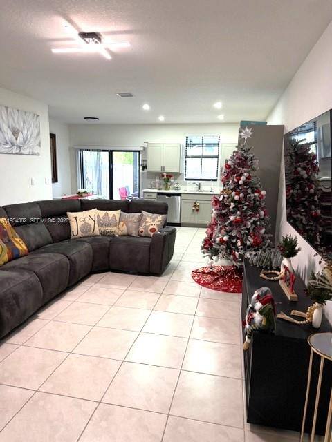 Townhouse for rent at 470 NE 12th St #470, Homestead, FL 33034