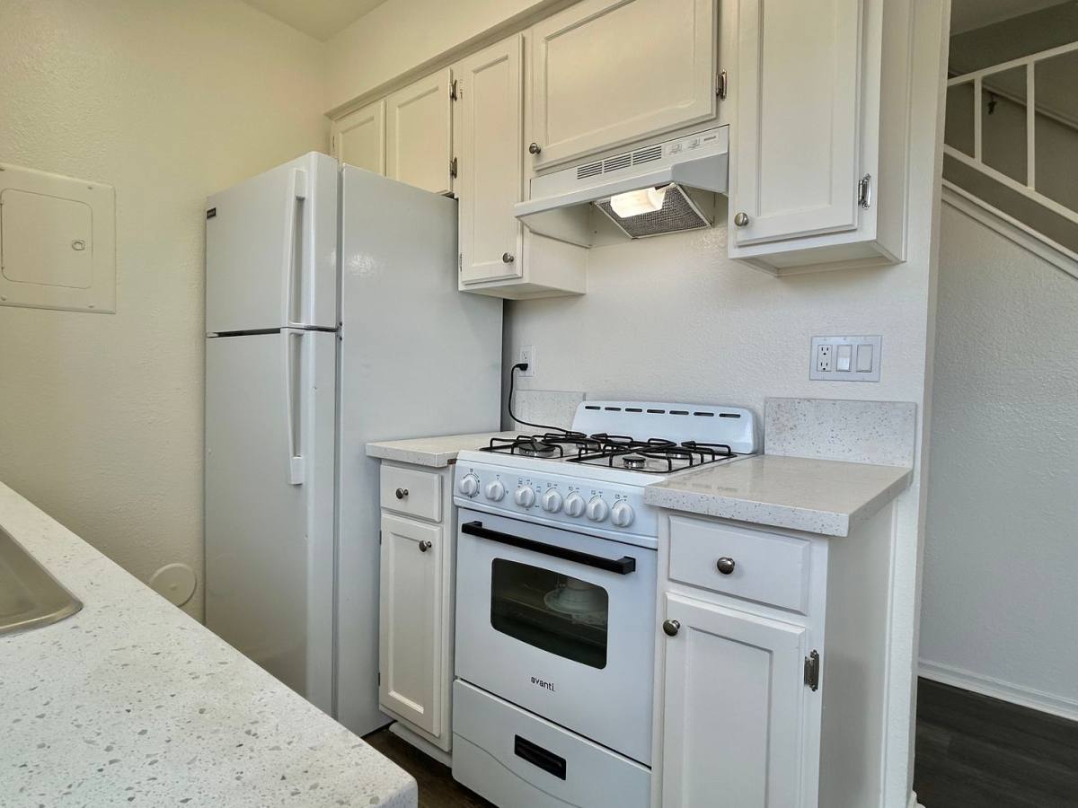 Apartment for rent at 121 N Western Ave, Santa Maria, CA 93458