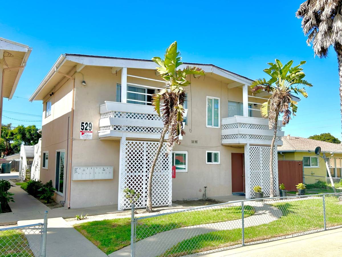 Apartment for rent at 525 & 529 N, Lompoc, CA 93436