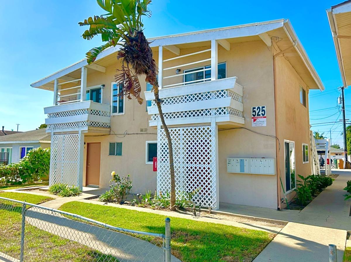 Apartment for rent at 525 & 529 N, Lompoc, CA 93436