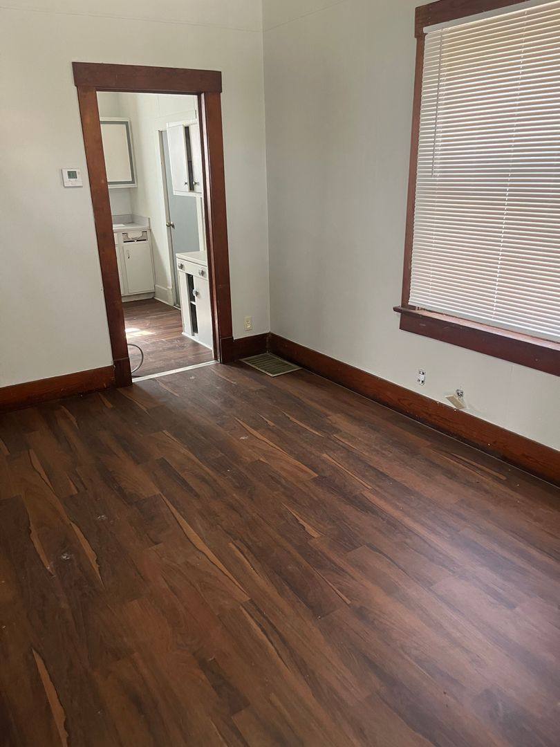 House for rent at 425 SW 3rd St, Newton, KS 67114