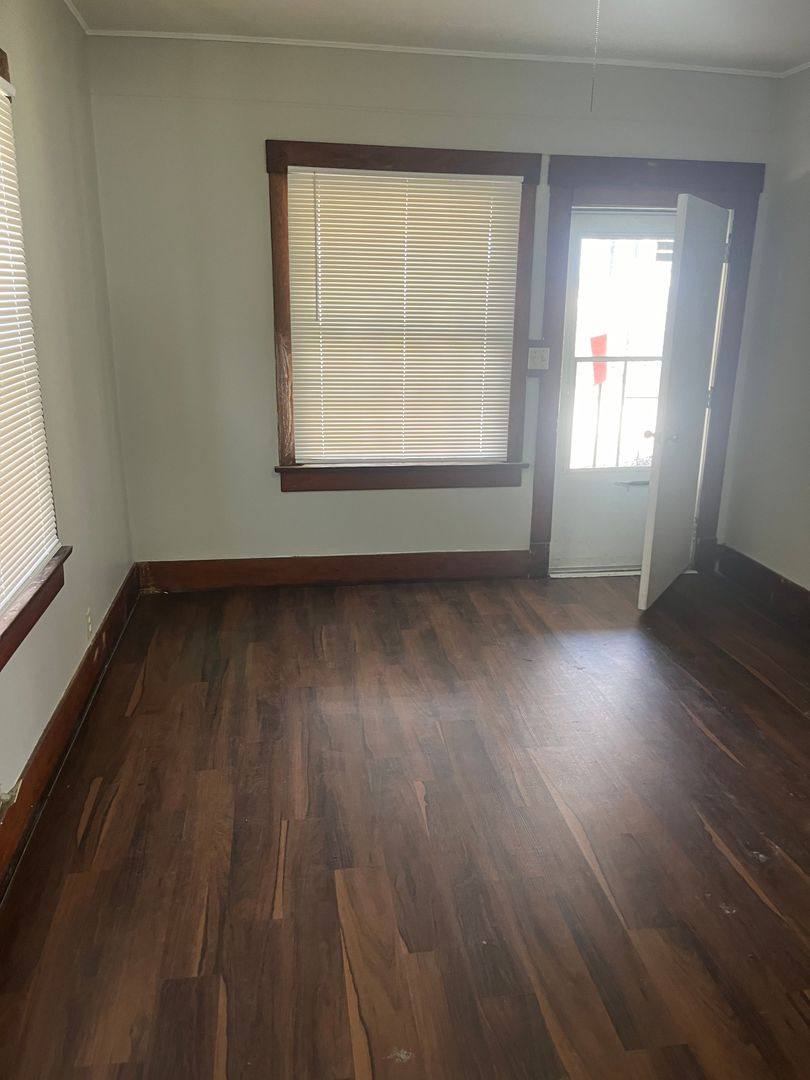 House for rent at 425 SW 3rd St, Newton, KS 67114