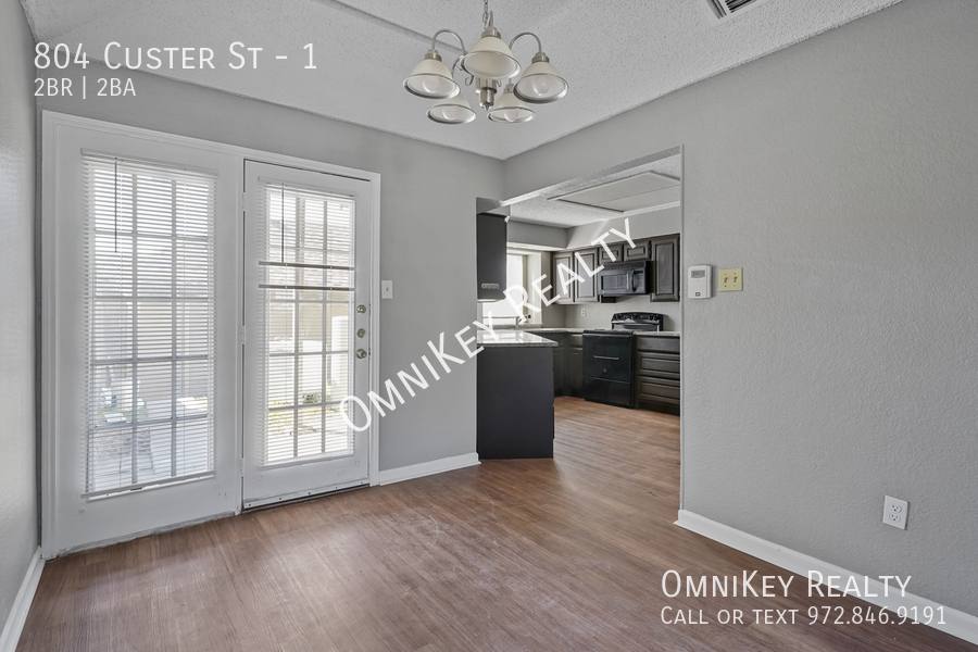 Townhouse for rent at 804 Custer St #1, Arlington, TX 76014