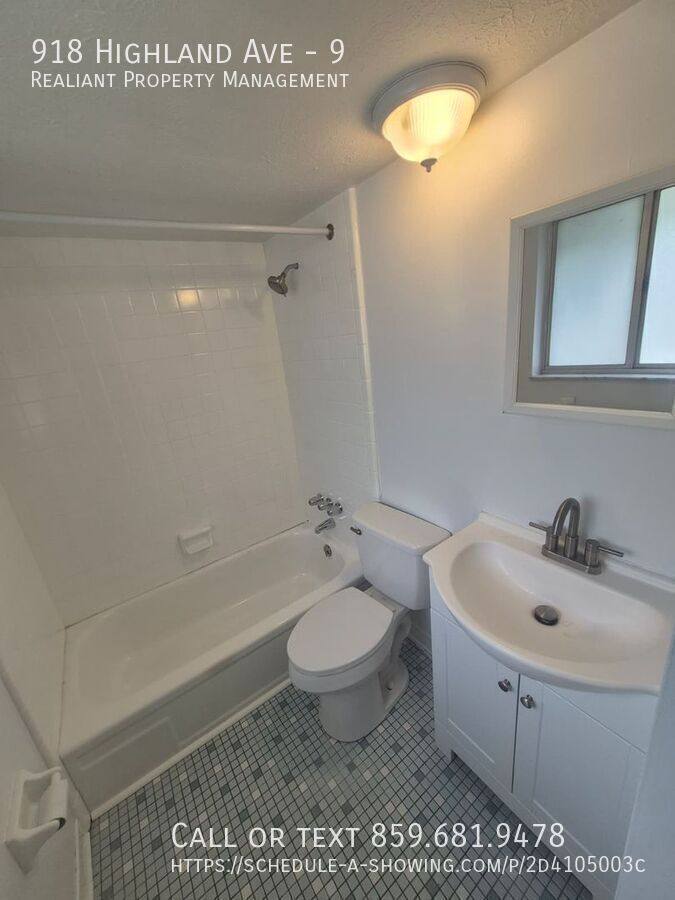 Apartment for rent at 918 Highland Ave #9, Covington, KY 41011