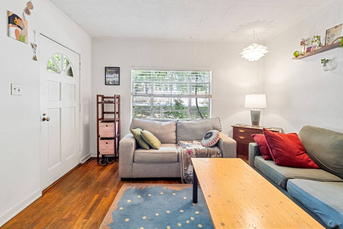 Apartment for rent at 3904 Wrightwood, Austin, TX 78722