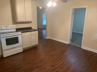 Apartment for rent at 425 Division St, Joliet, IL 60435