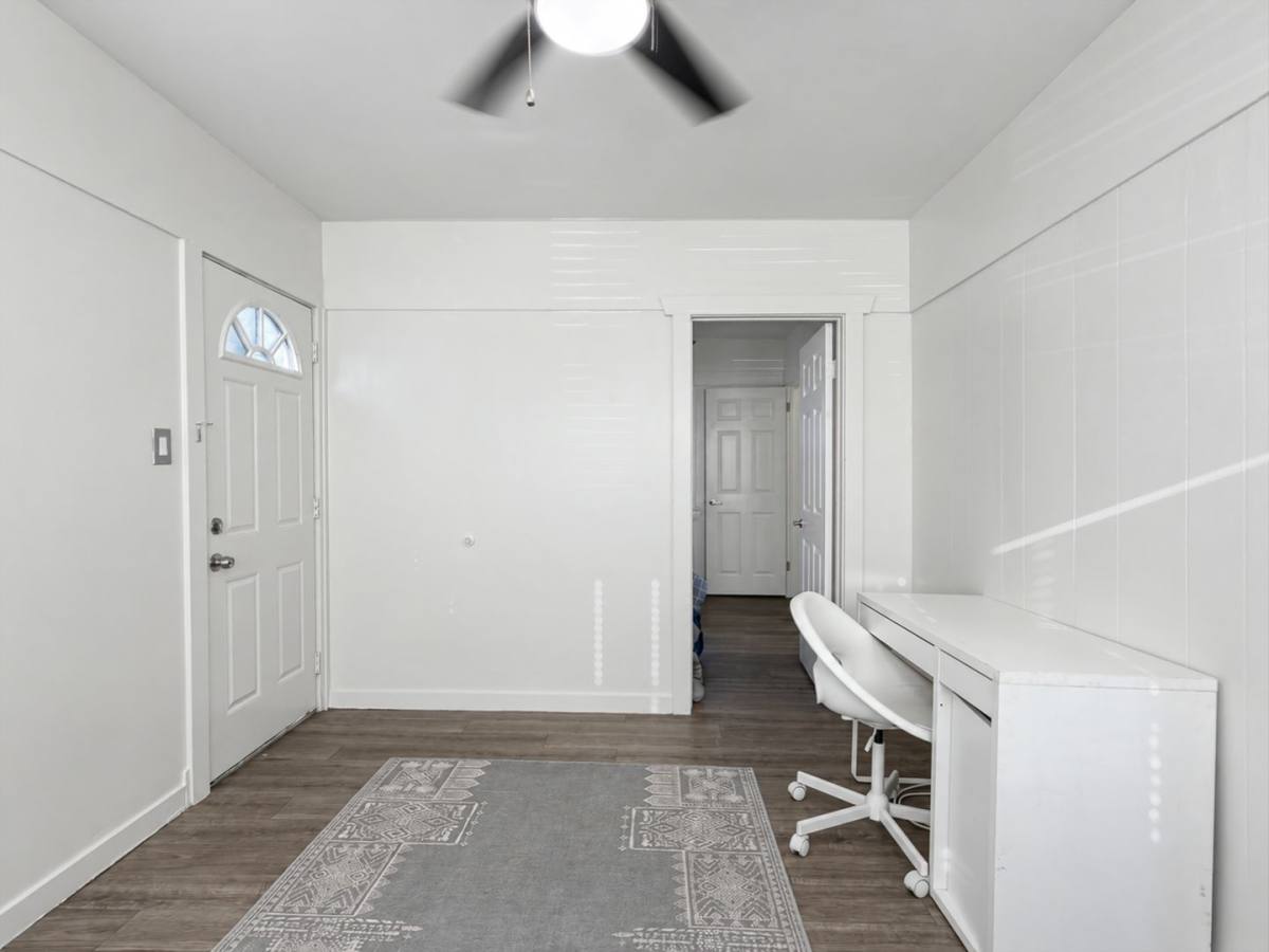 Apartment for rent at 1706 Sherman Place, Long Beach, CA 90804