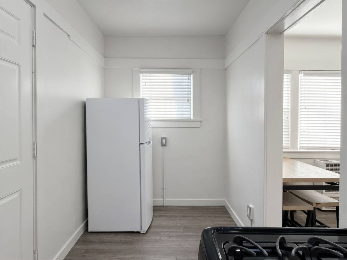 Apartment for rent at 1706 Sherman Place, Long Beach, CA 90804