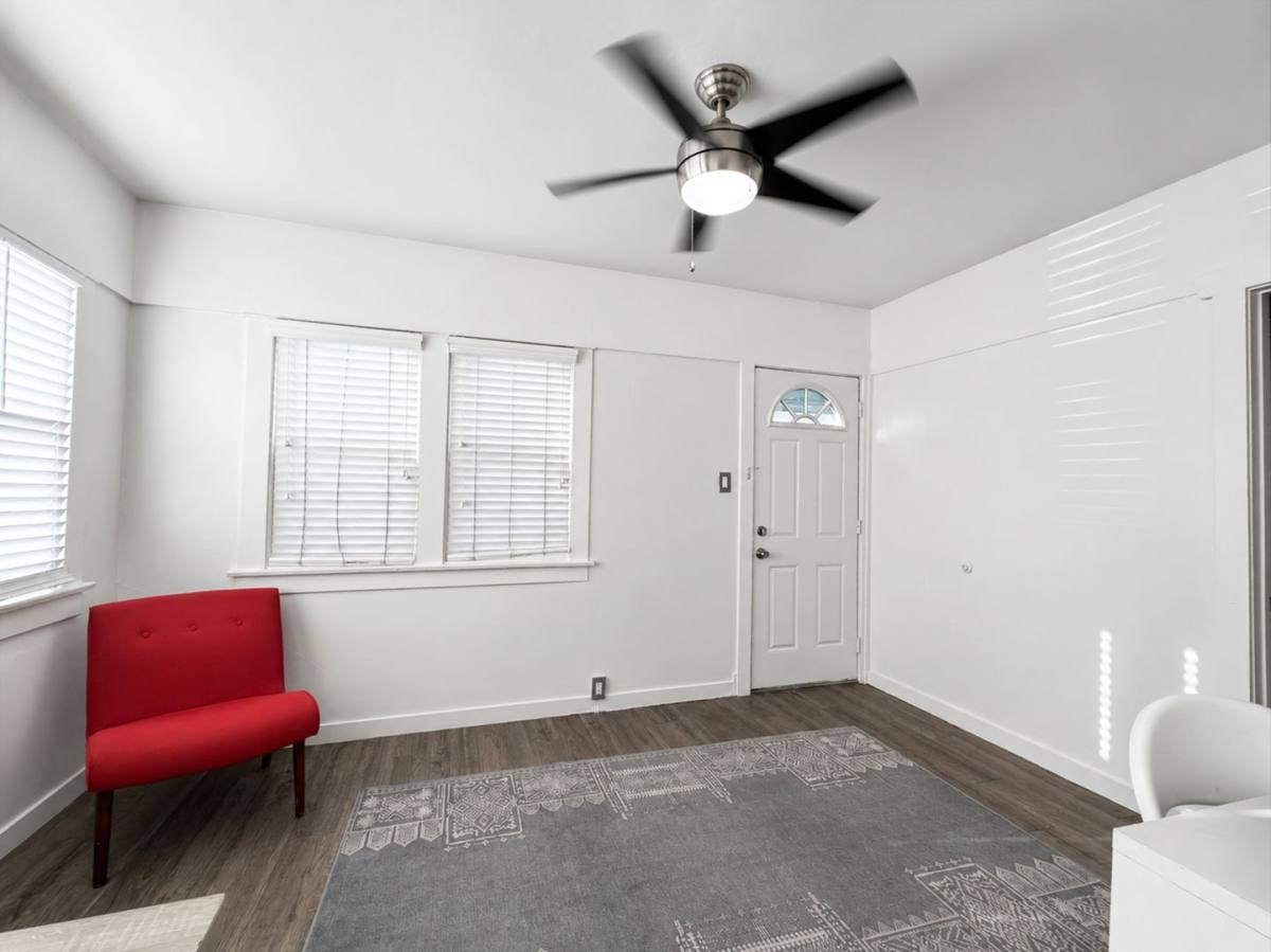 Apartment for rent at 1706 Sherman Place, Long Beach, CA 90804
