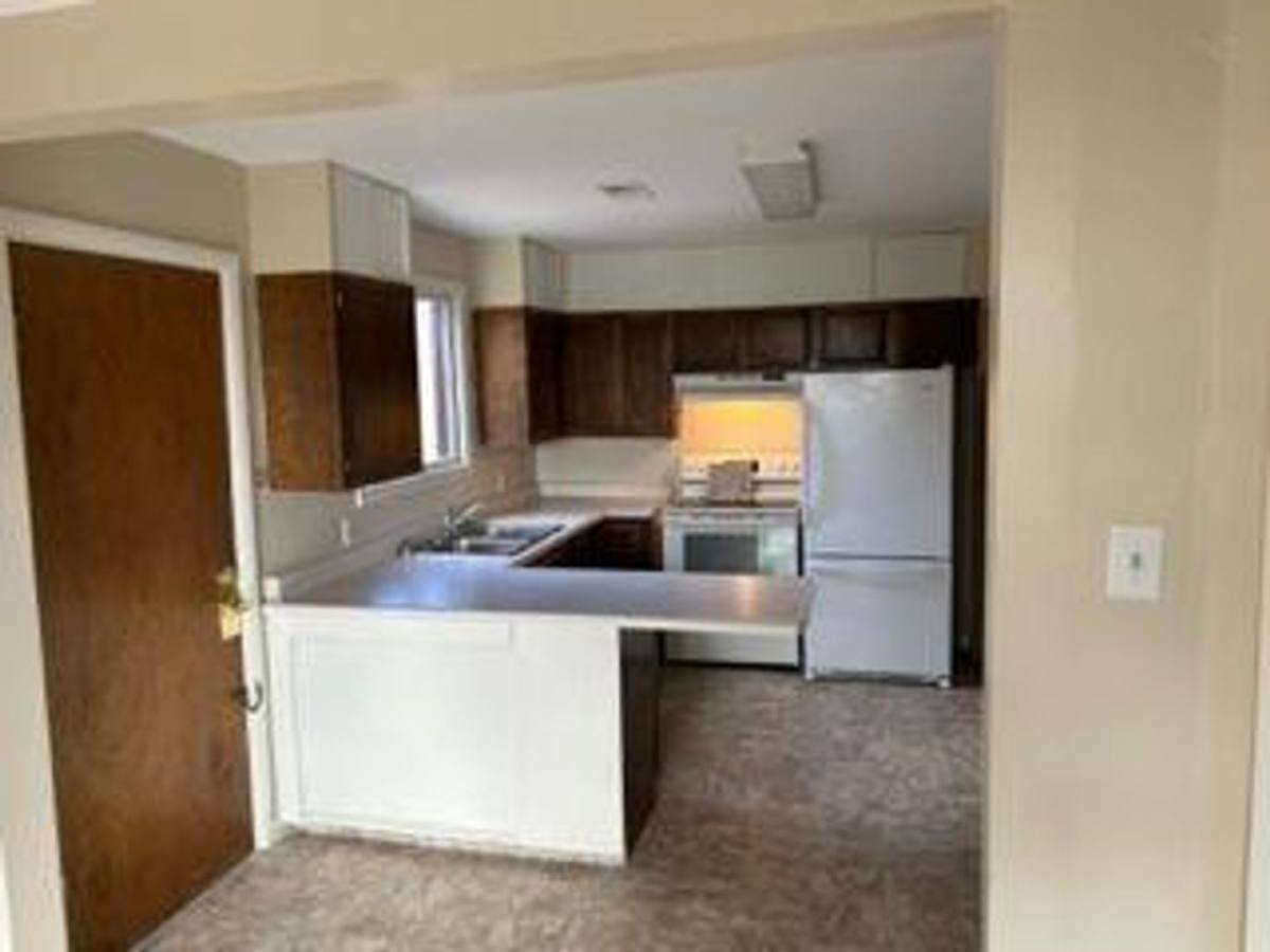 Apartment for rent at 221 N Henry Ave, Butte, MT 59701