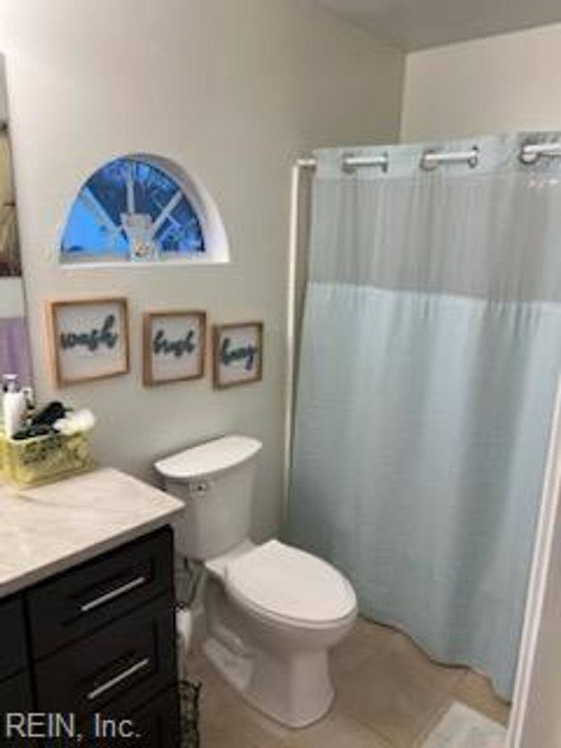House for rent at 141 Baker Farm Dr, Hampton, VA 23666