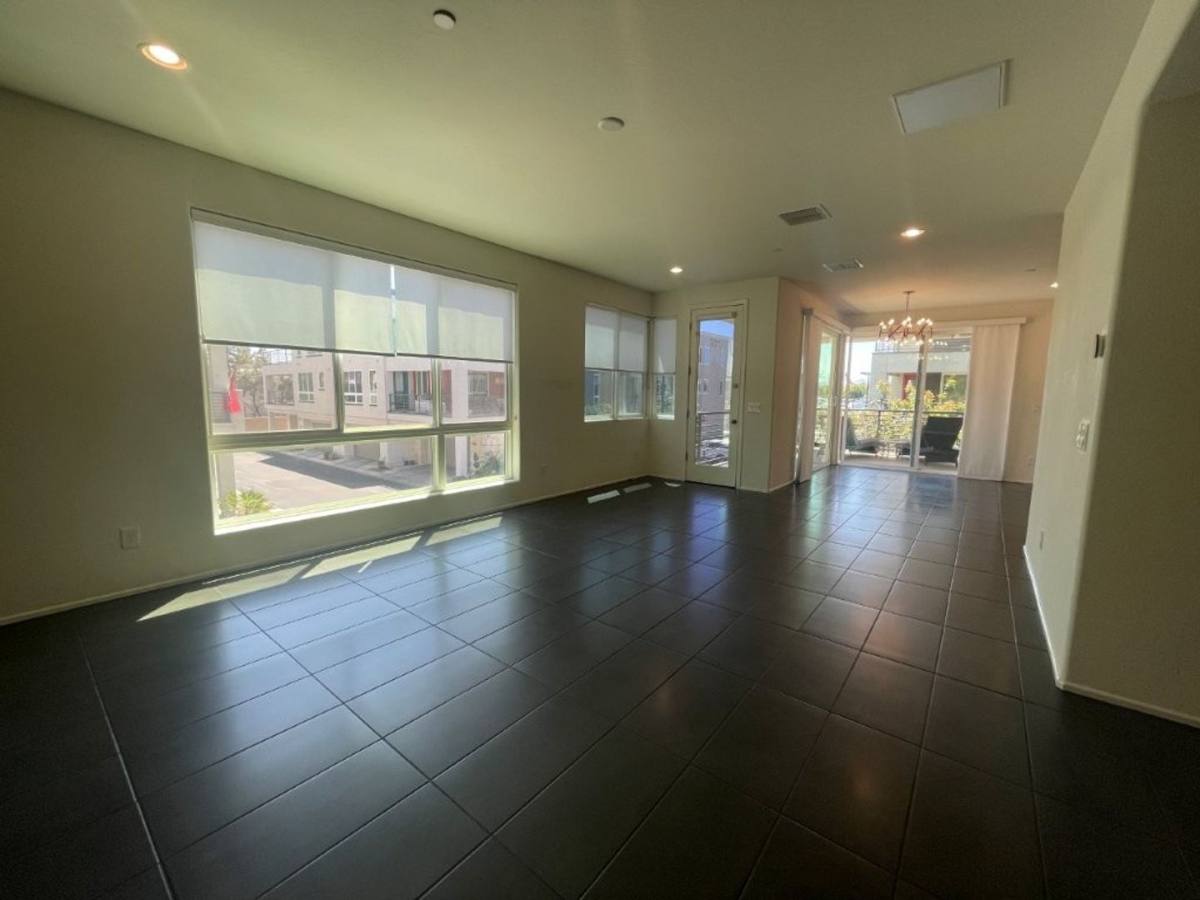Townhouse for rent at 1250 N Abbey Lane, Chandler, AZ 85226