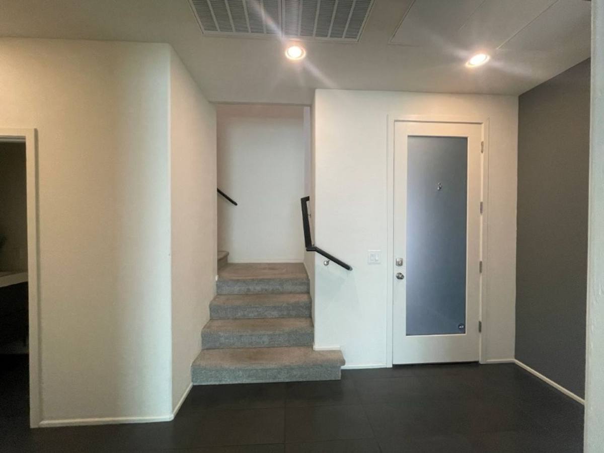 Townhouse for rent at 1250 N Abbey Lane, Chandler, AZ 85226
