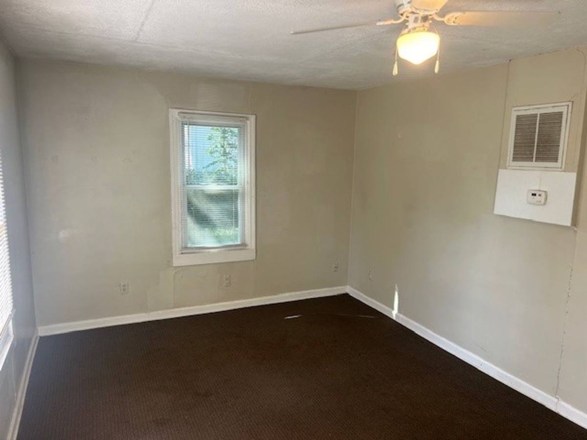 Apartment for rent at 1801-1803 S Grove, Wichita, KS 67211