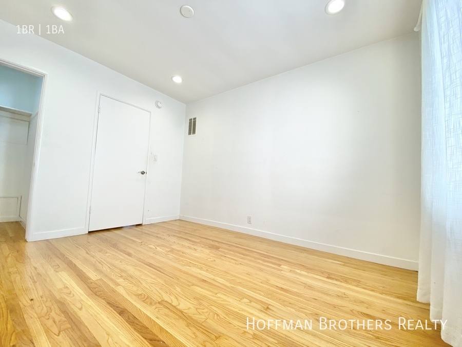 Apartment for rent at 125 N Hamilton Dr #A, Beverly Hills, CA 90211