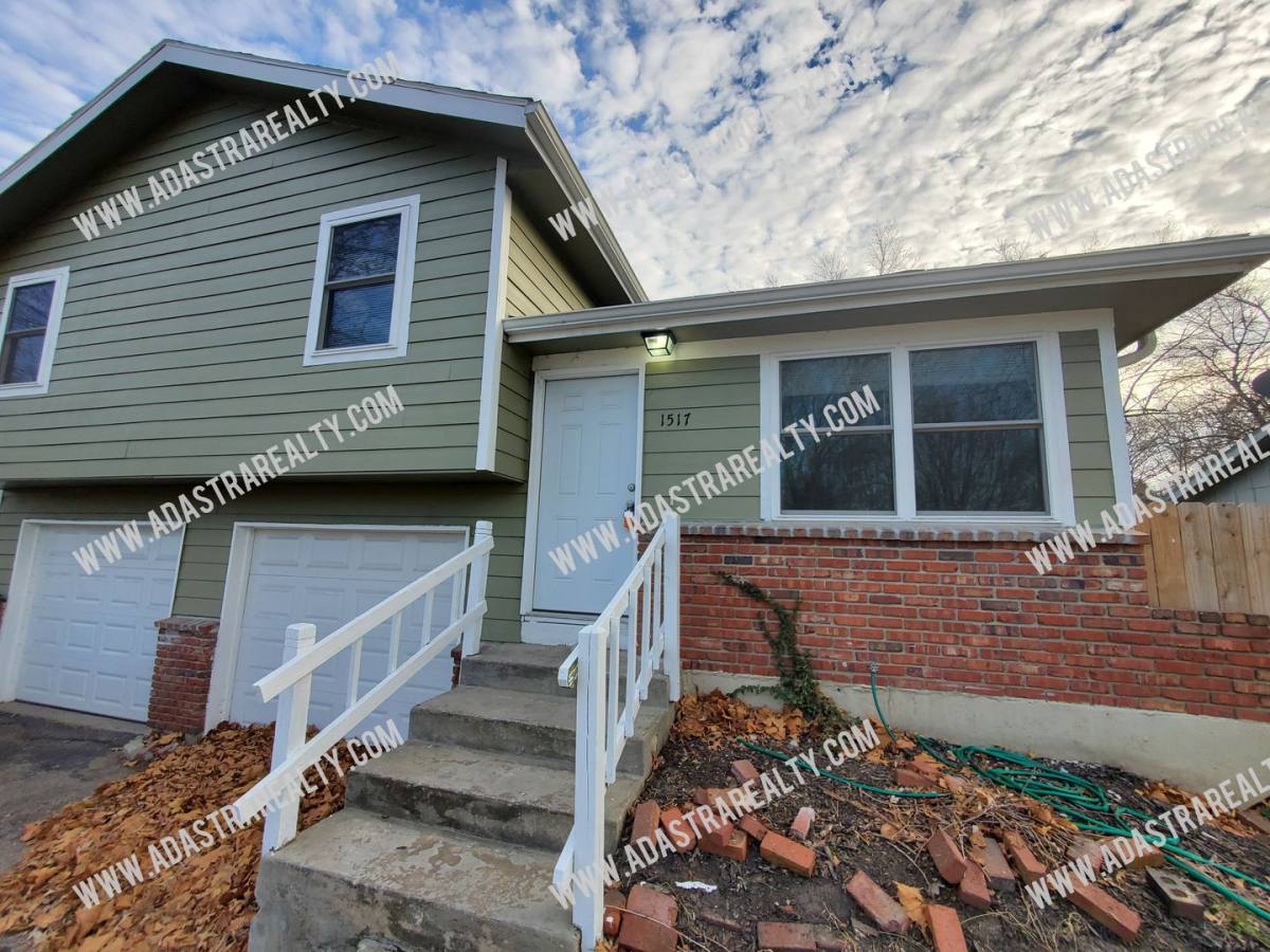 House for rent at 1517 E Elizabeth St, Olathe, KS 66061