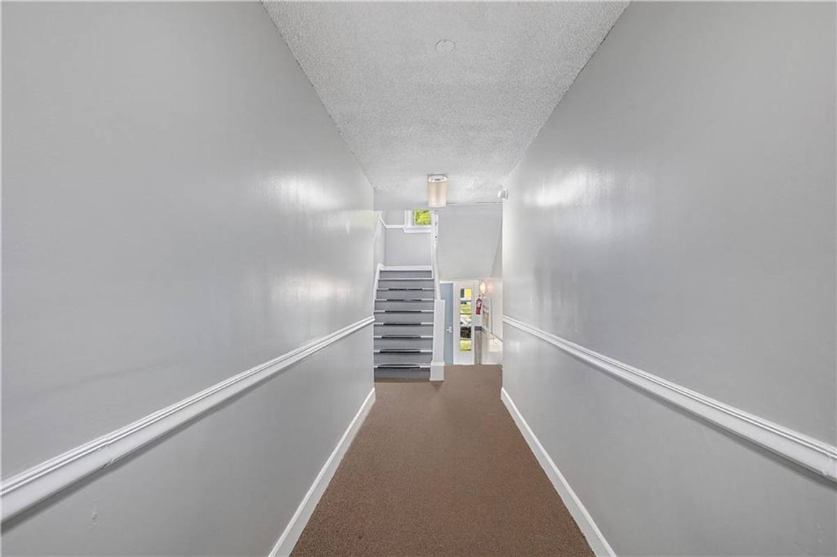 Apartment for rent at 2729 Campbell St, Kansas City, MO 64109