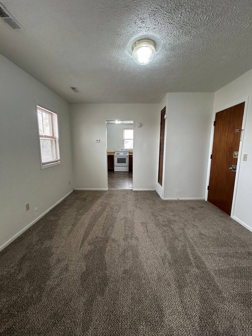 Apartment for rent at 1937 S 12th St, Omaha, NE 68108