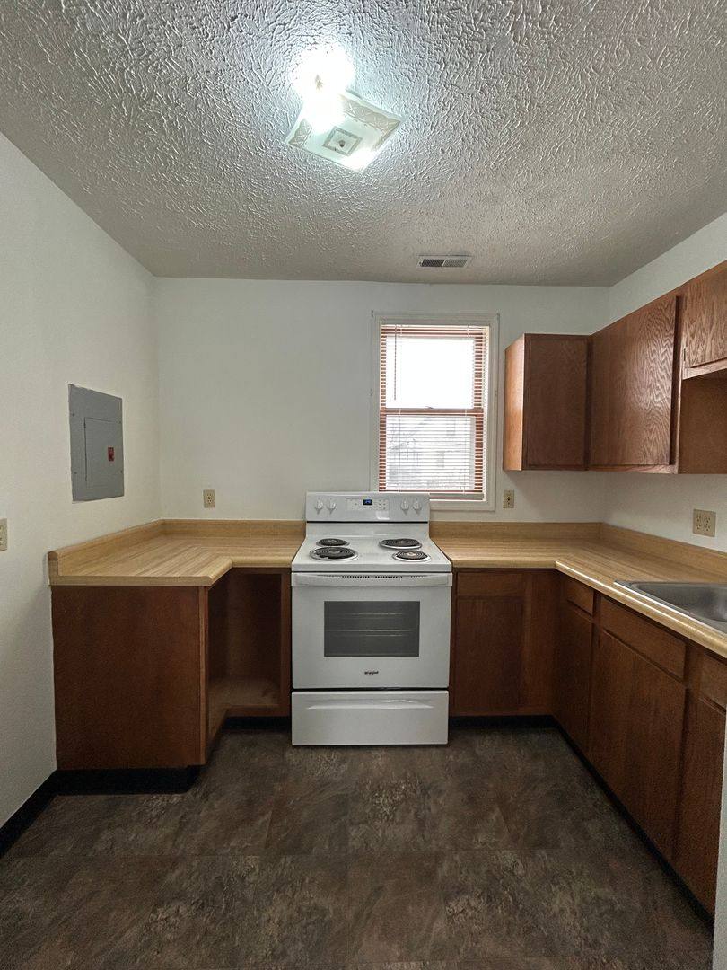 Apartment for rent at 1937 S 12th St, Omaha, NE 68108