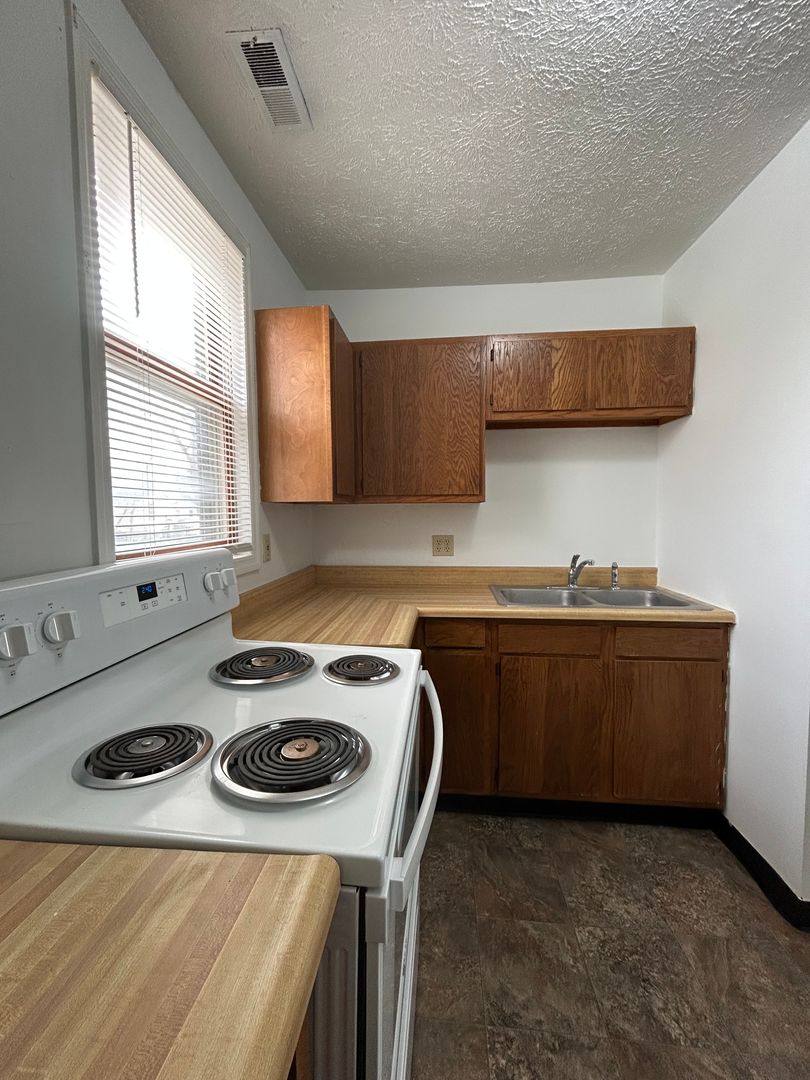 Apartment for rent at 1937 S 12th St, Omaha, NE 68108