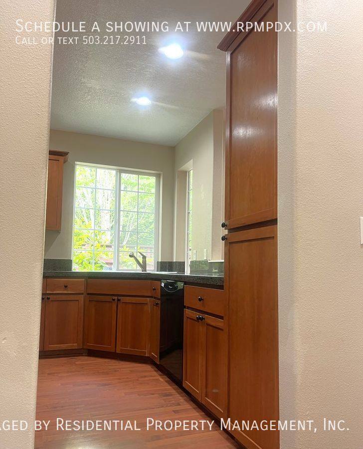 Townhouse for rent at 1008 SE Bacarra St, Hillsboro, OR 97123