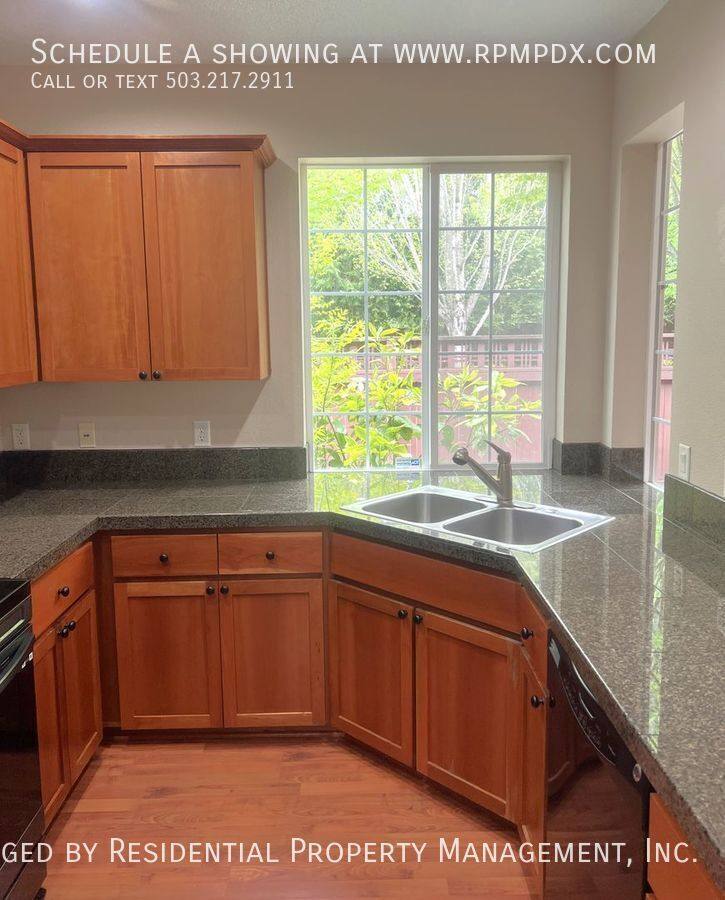 Townhouse for rent at 1008 SE Bacarra St, Hillsboro, OR 97123