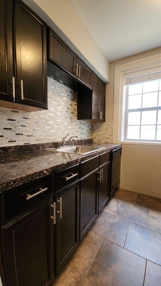 Apartment for rent at 6362-64 Sutherland, Saint Louis, MO 63109