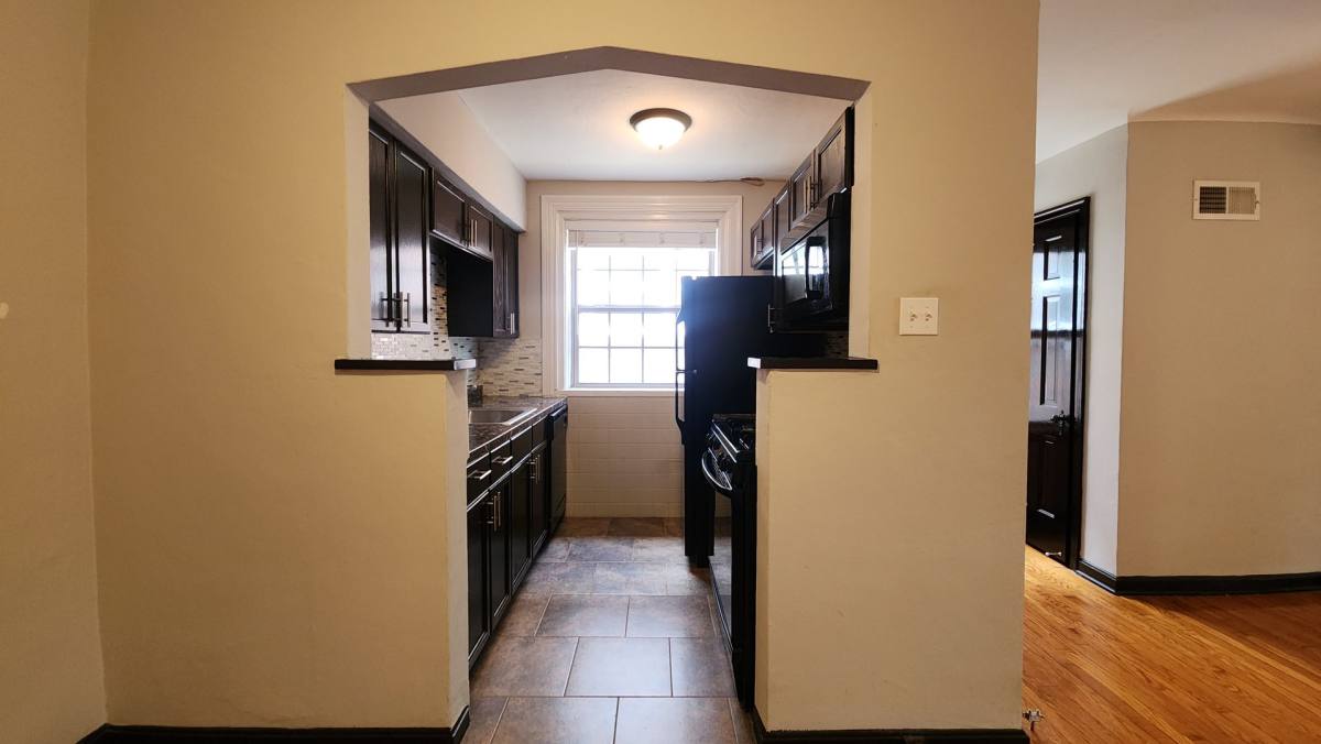 Apartment for rent at 6362-64 Sutherland, Saint Louis, MO 63109