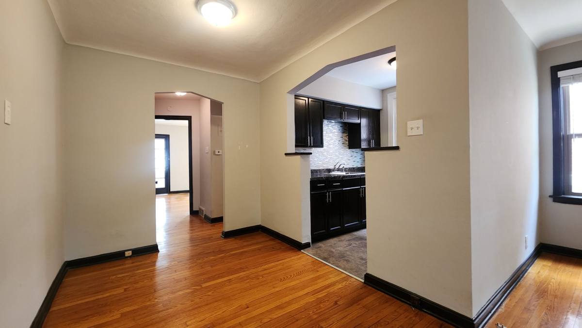 Apartment for rent at 6362-64 Sutherland, Saint Louis, MO 63109