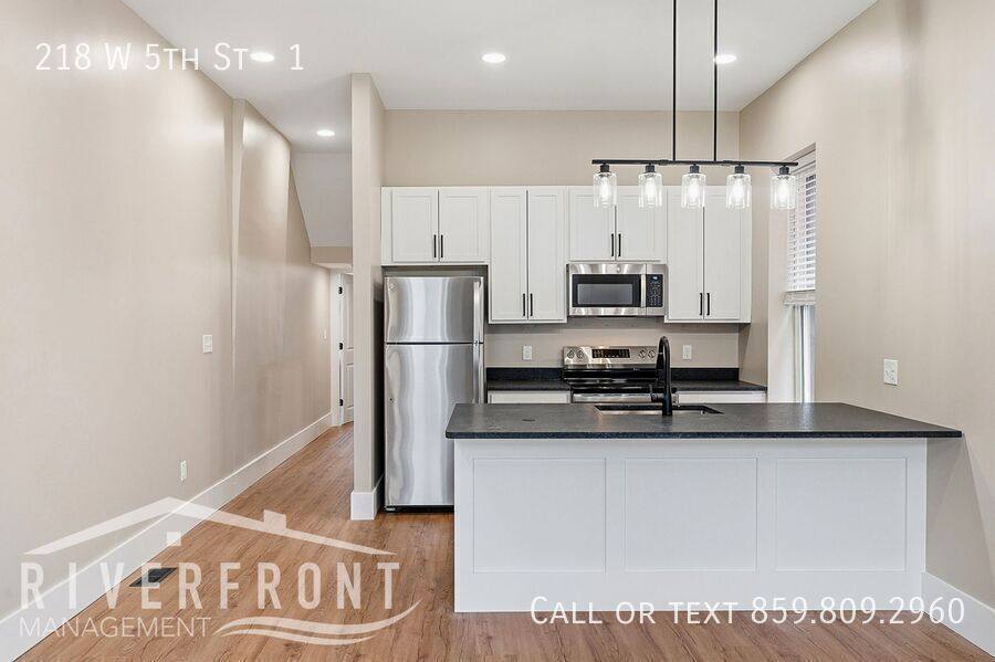 Apartment for rent at 218 W 5th St #1, Covington, KY 41011