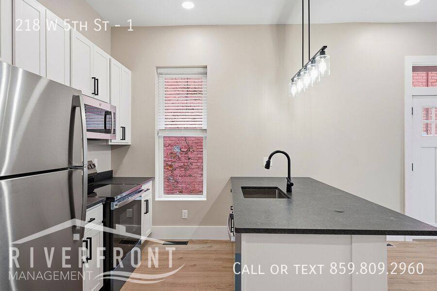 Apartment for rent at 218 W 5th St #1, Covington, KY 41011