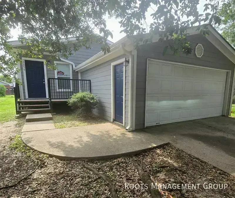 Apartment for rent at 15858 Clarke Springs Dr #15858C, Houston, TX 77053