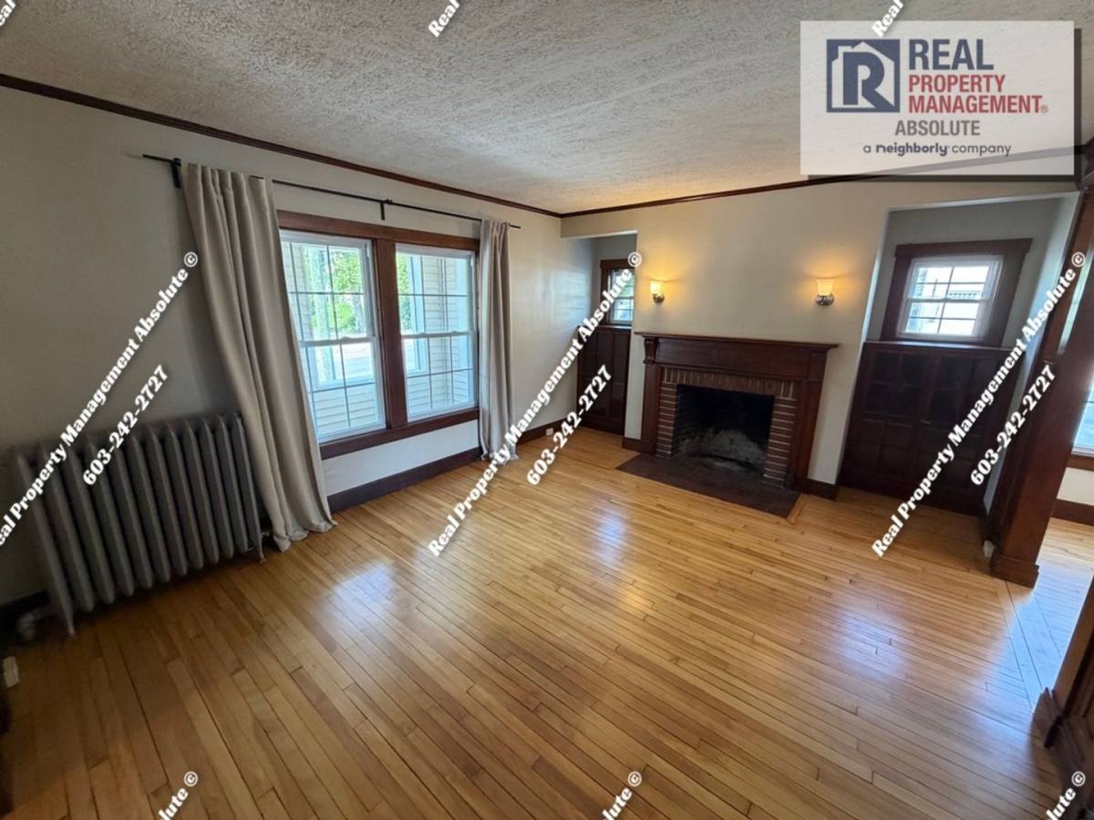 Townhouse for rent at 357 Bridge St, Manchester, NH 03104