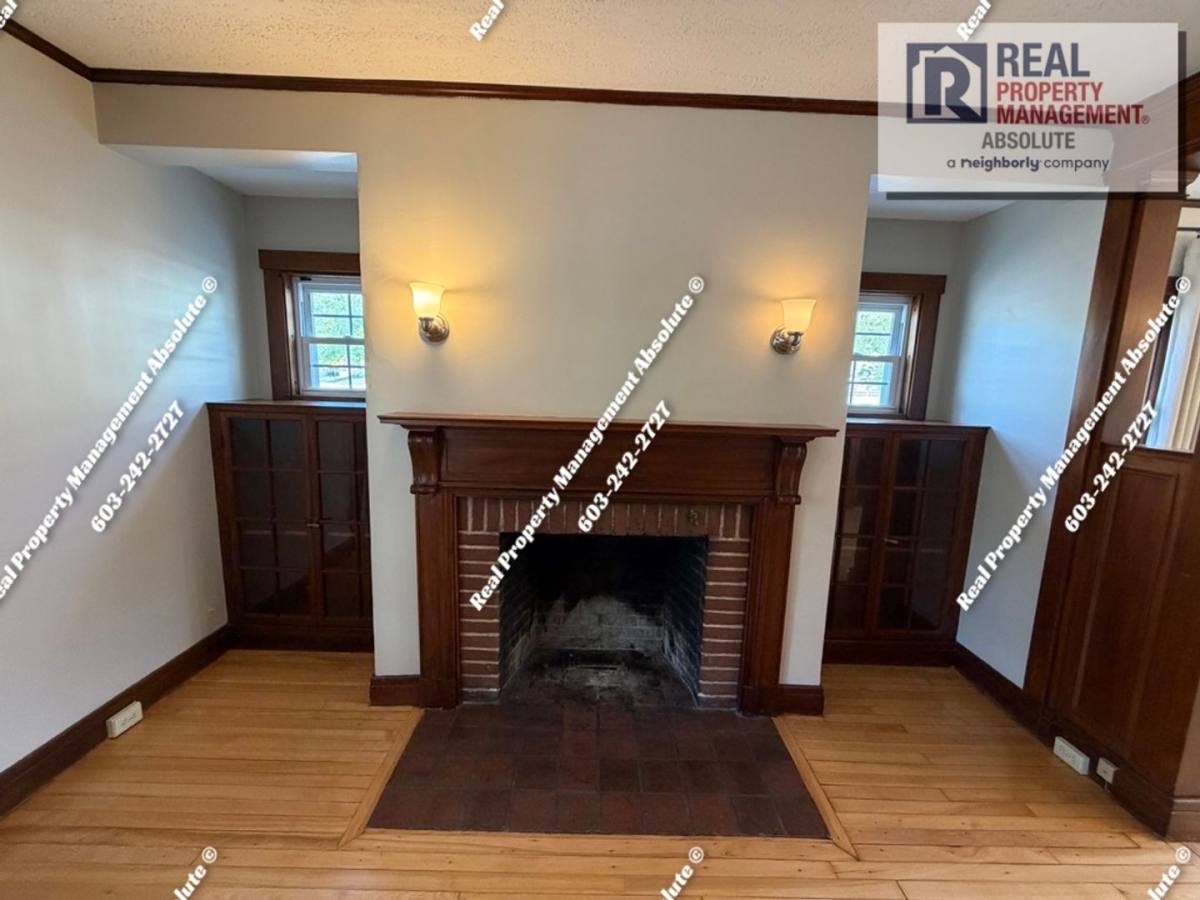 Townhouse for rent at 357 Bridge St, Manchester, NH 03104