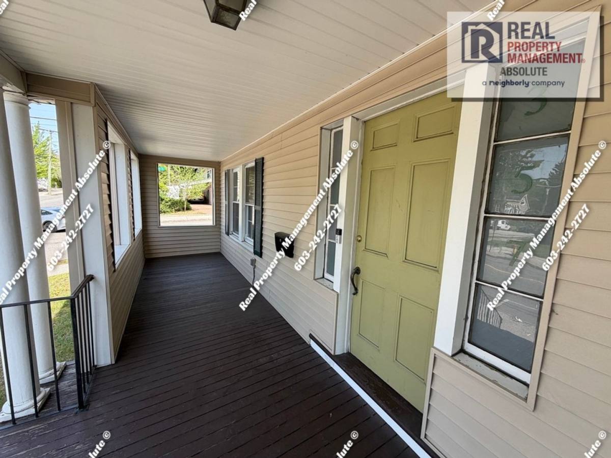 Townhouse for rent at 357 Bridge St, Manchester, NH 03104